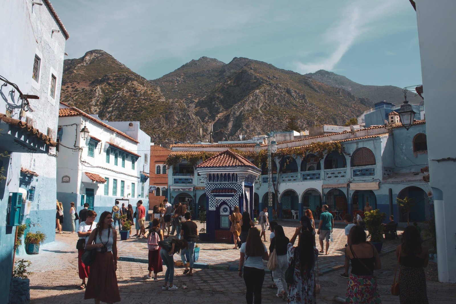 Morocco Travel Guide: Explore the Rich Culture and Vibrant Landscapes